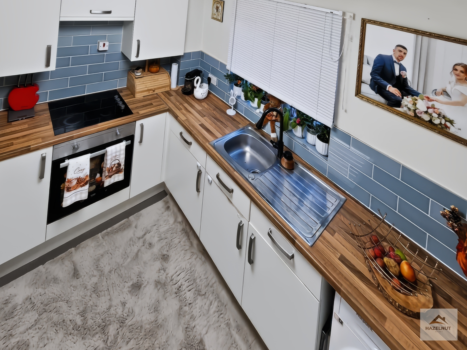 Modern fitted kitchen at 48 Broom Court