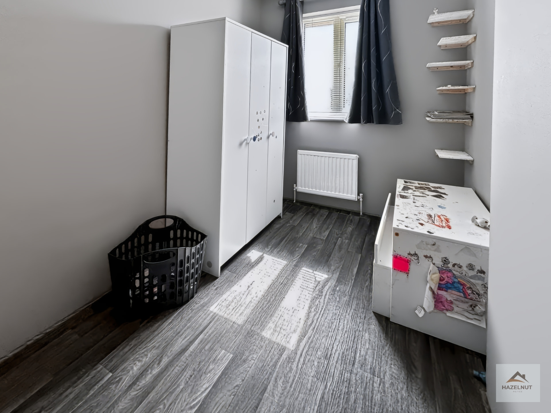 Second bedroom at 8 Curlew Avenue